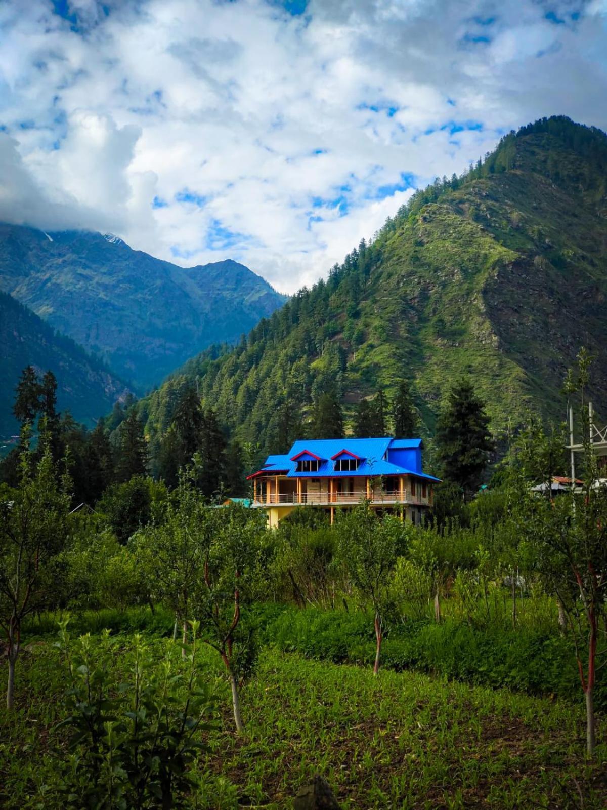 New Brahma Cafe Guest House Kalgha Экстерьер фото