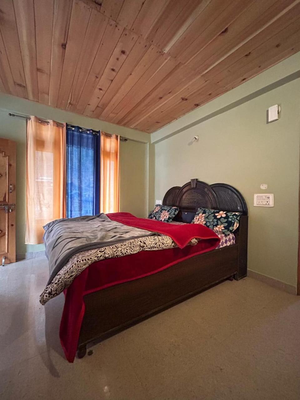 New Brahma Cafe Guest House Kalgha Экстерьер фото
